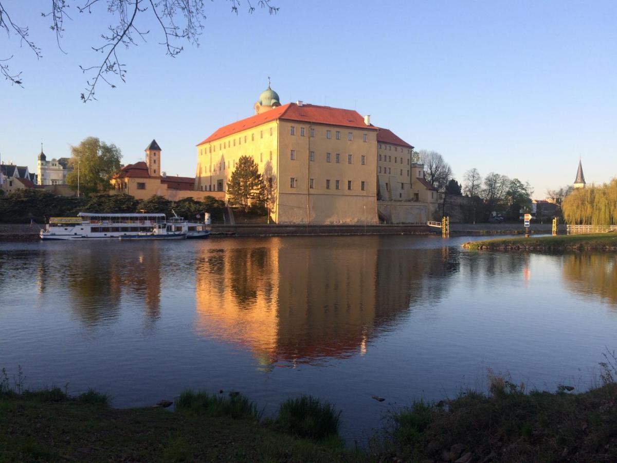 Zahradní domek v Poděbradech Poděbrady Exterior foto
